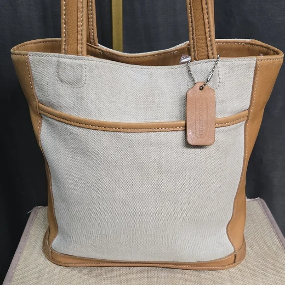 *SALE Coach VINTAGE Bleecker Tan and Cream Canvas Tote - Picture 1 of 16